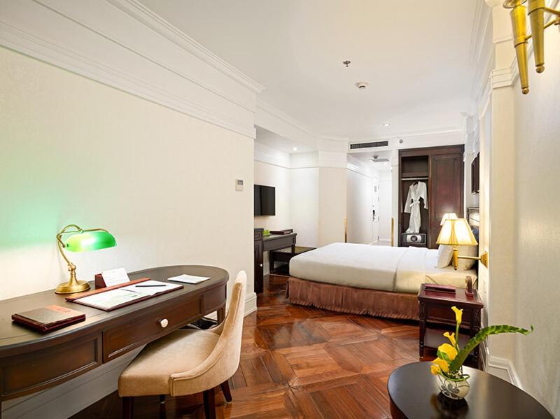 Silk Path Boutique 4*